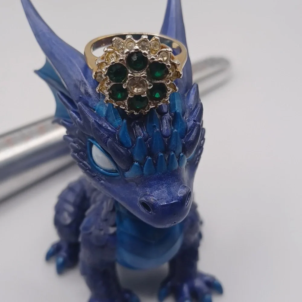 18K GE Ring With Green and Clear Rhinestones Floral Design Sz 8